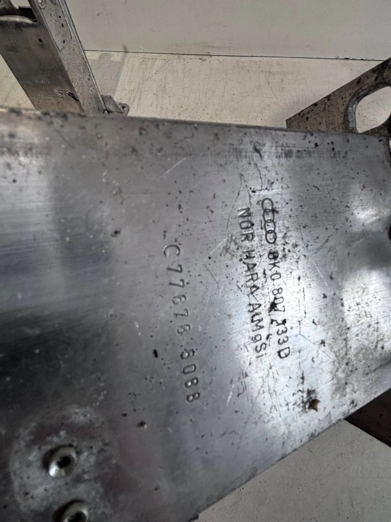 Audi a4 b8 балка бампера зона деформации перед 8k0 Киев