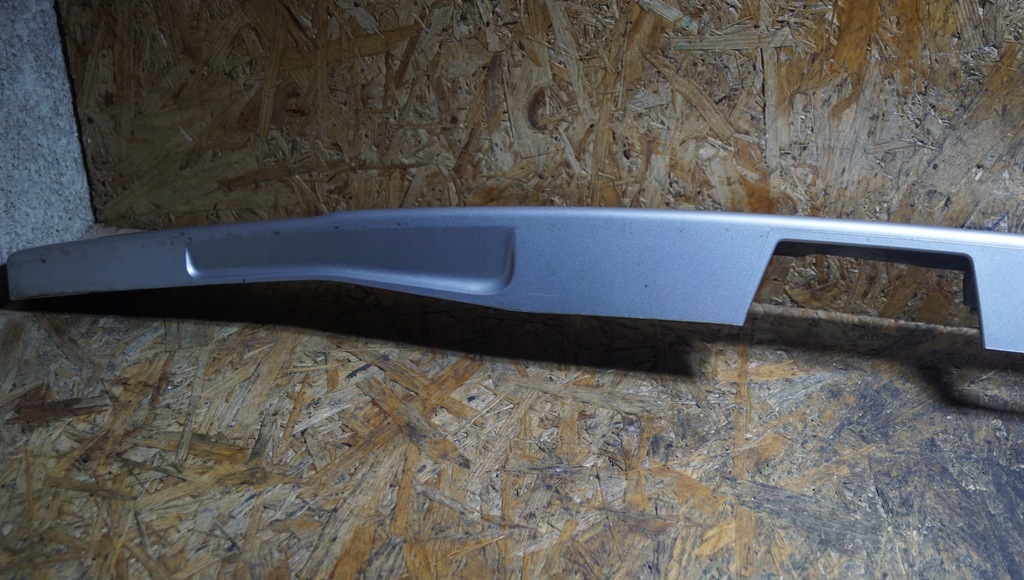 фото №8, Накладка крышки задняя citroen c4 grand picasso 9654872977