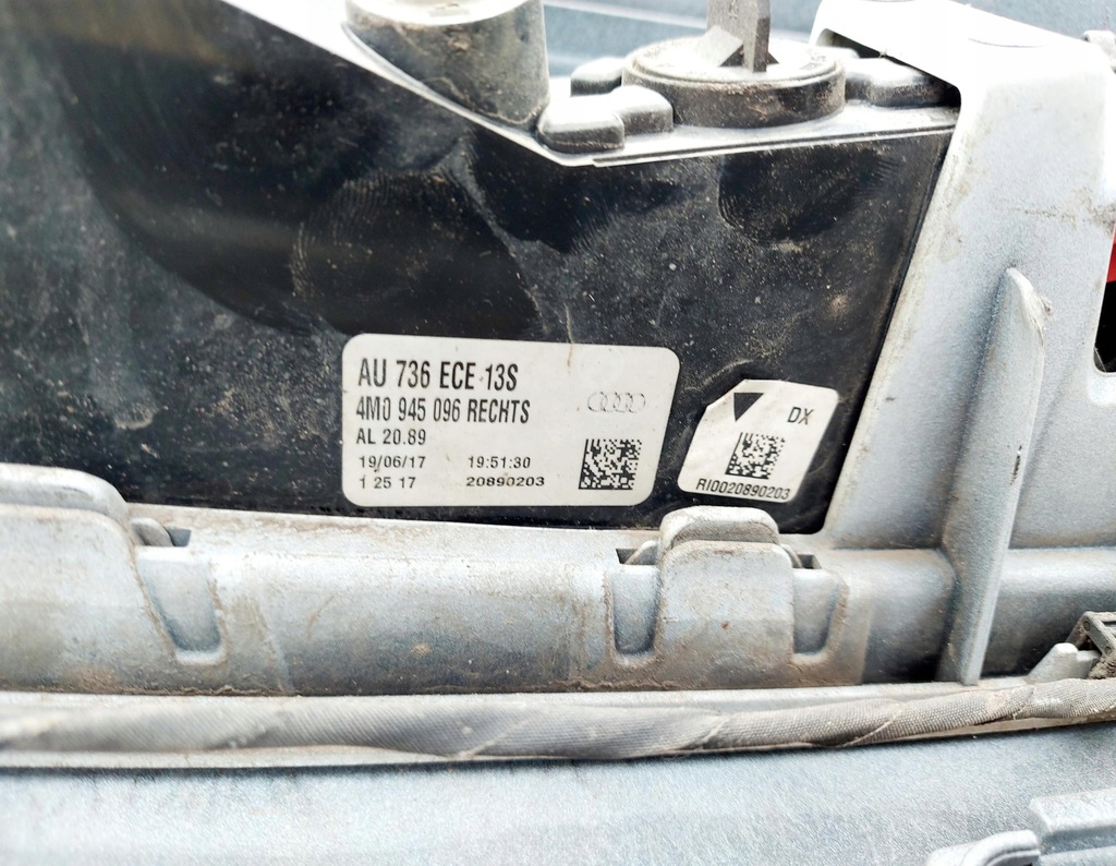 фото №12, Audi sq7 q7 4m 17r. бампер задня s-line 4 x pdc ls9r 4m0807511