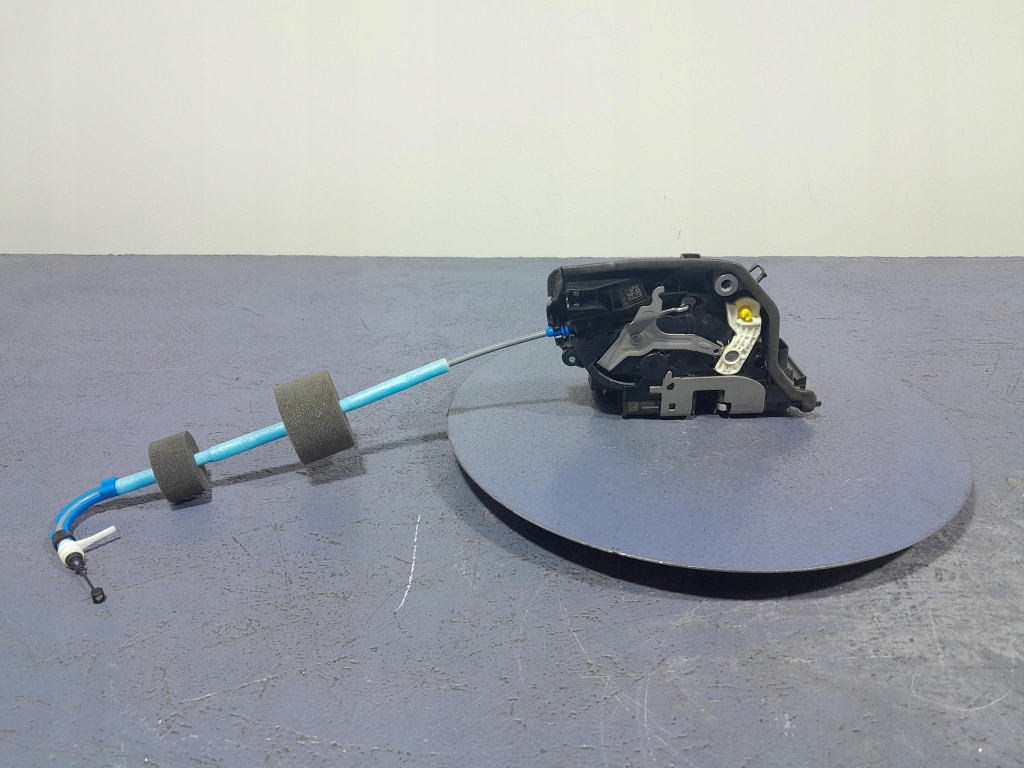 Bmw x3 g01 lci замок дверь перед передний правый 4 pin eu 9492094 в Украине