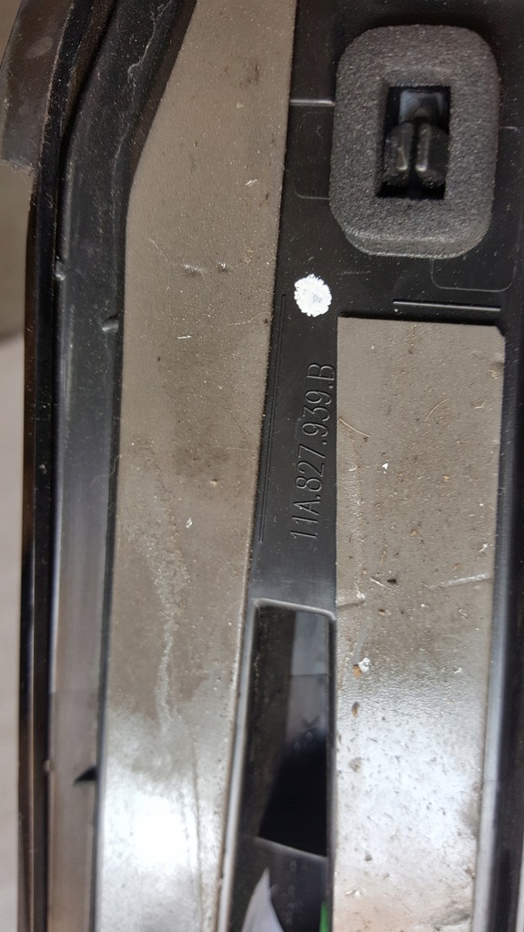 фото №10, Кронштейн спойлер l+p vw id.4 11a827939b/940b