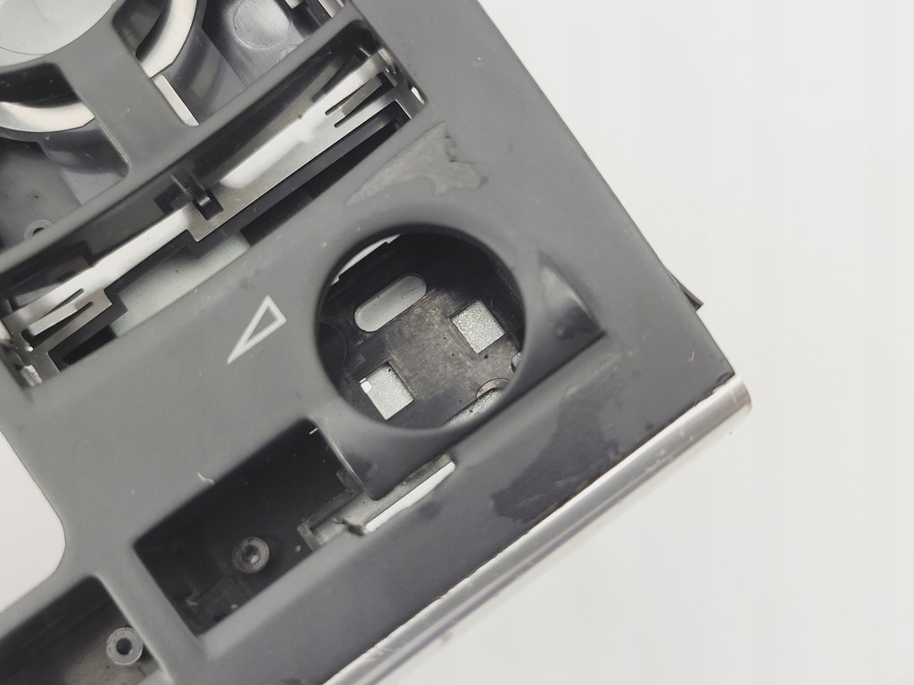 фото №7, Audi a4 b6 b7 rns-e панель рамка навигации navi радио guzki кнопки