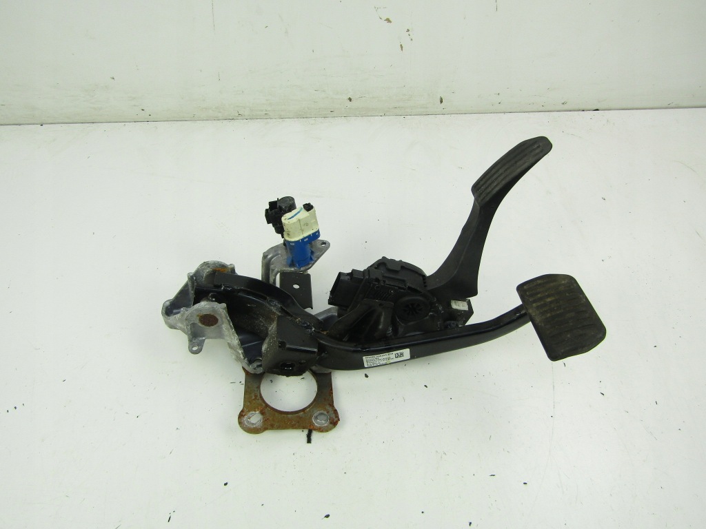 Купить Volvo xc60 1 педали тормоза газа 6b at tf-80sc 08-13 5d 8g9n2d094dg rhd