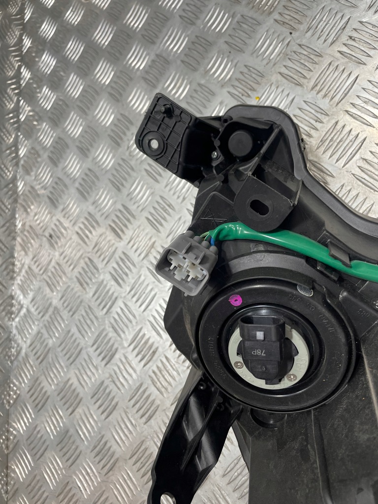 фото №10, Лампа левый перед ксенон subaru forester iv