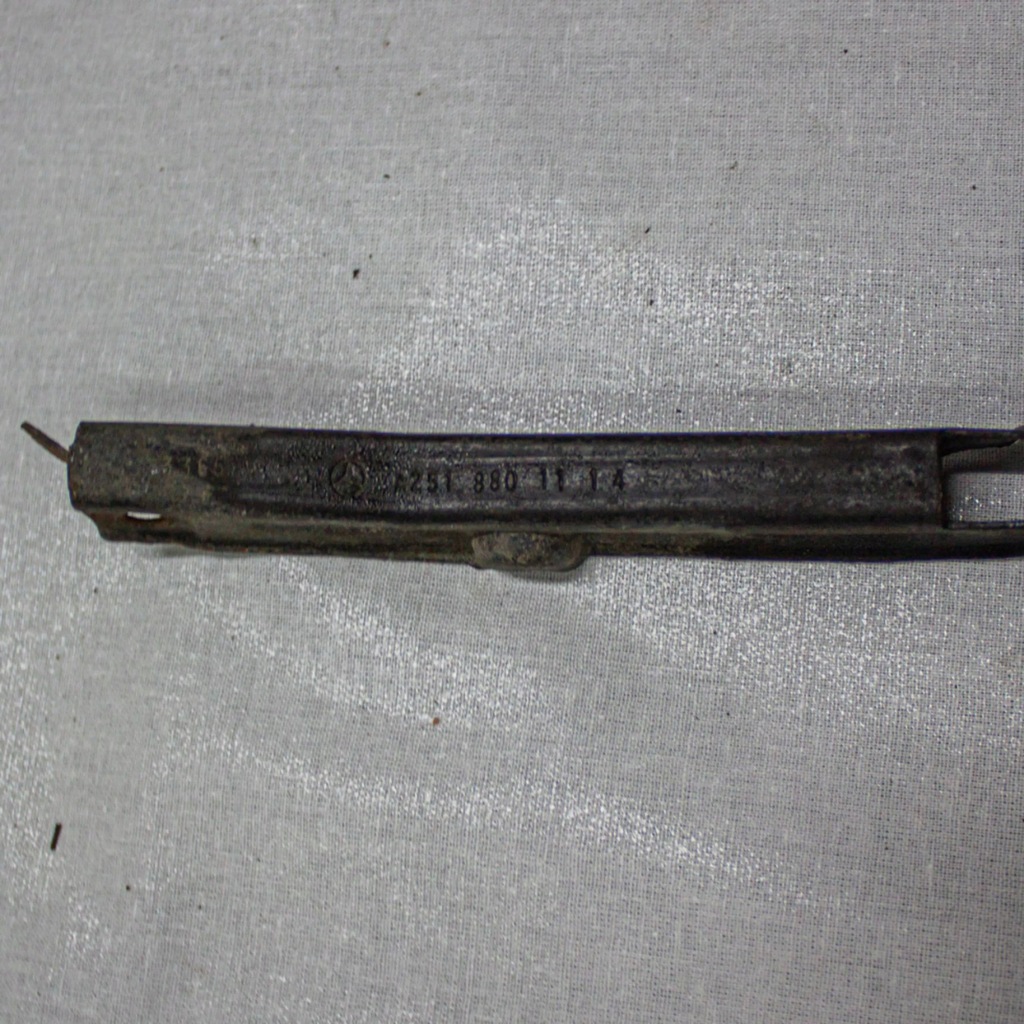 фото №5, Mercedes-benz r w251 2008 элементы крепёжные