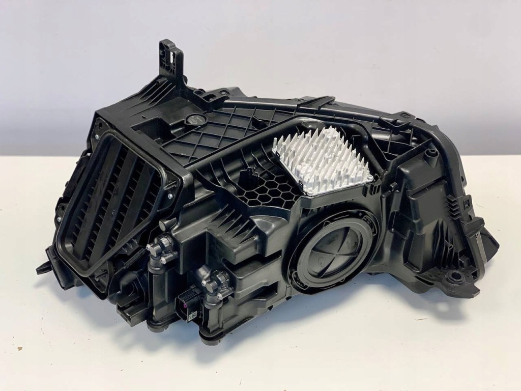 Правый  левая фара фара audi q3 83a дорестайлинг  full led Оригинал