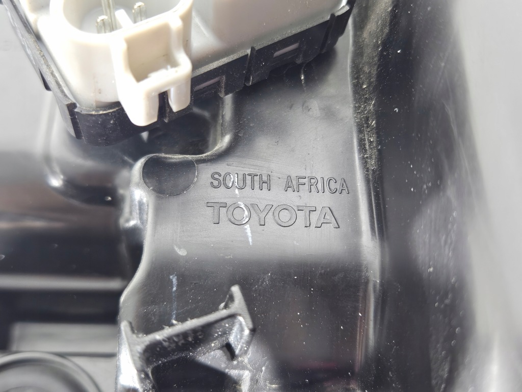 фото №16, Лампа правая перед передняя toyota hilux 8 viii lift full led eu