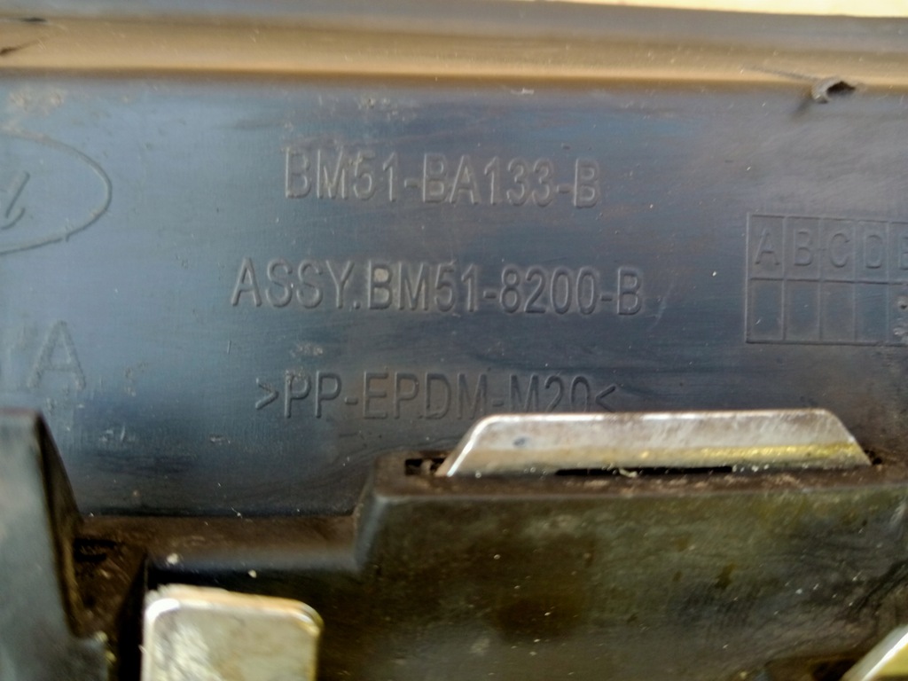 фото №4, Ford focus mk3 решётка радиатора решётка радиатора 2009r-