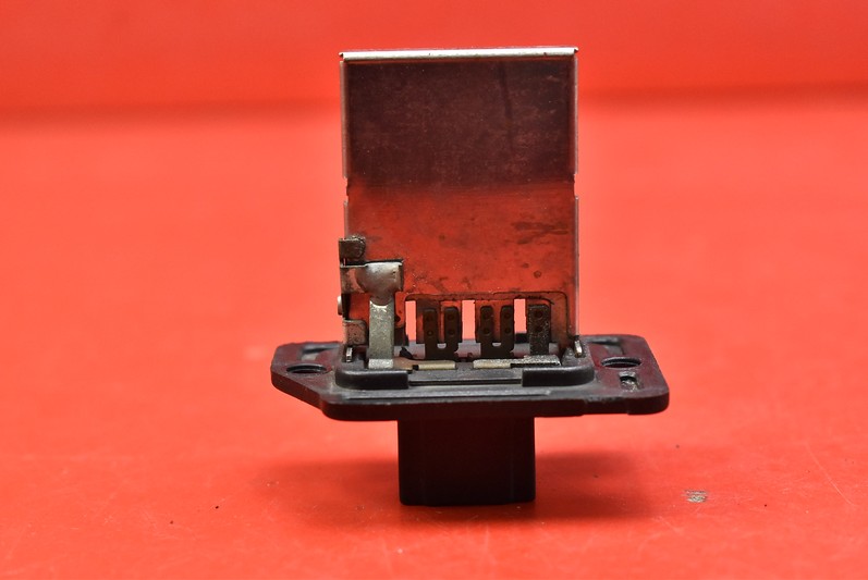 фото №5, Резистор обдув резистор резистор hyundai sonata 5 v nf 05-08