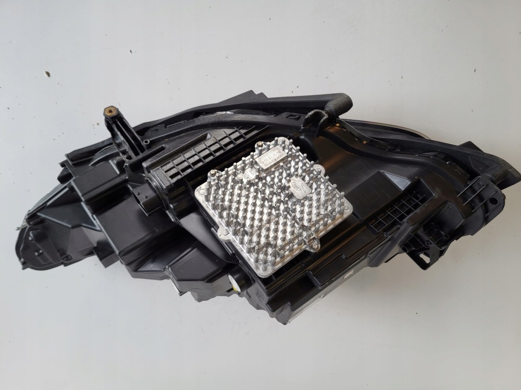 Фара правый  перед full led high discovery sport рестайлинг с Разборки