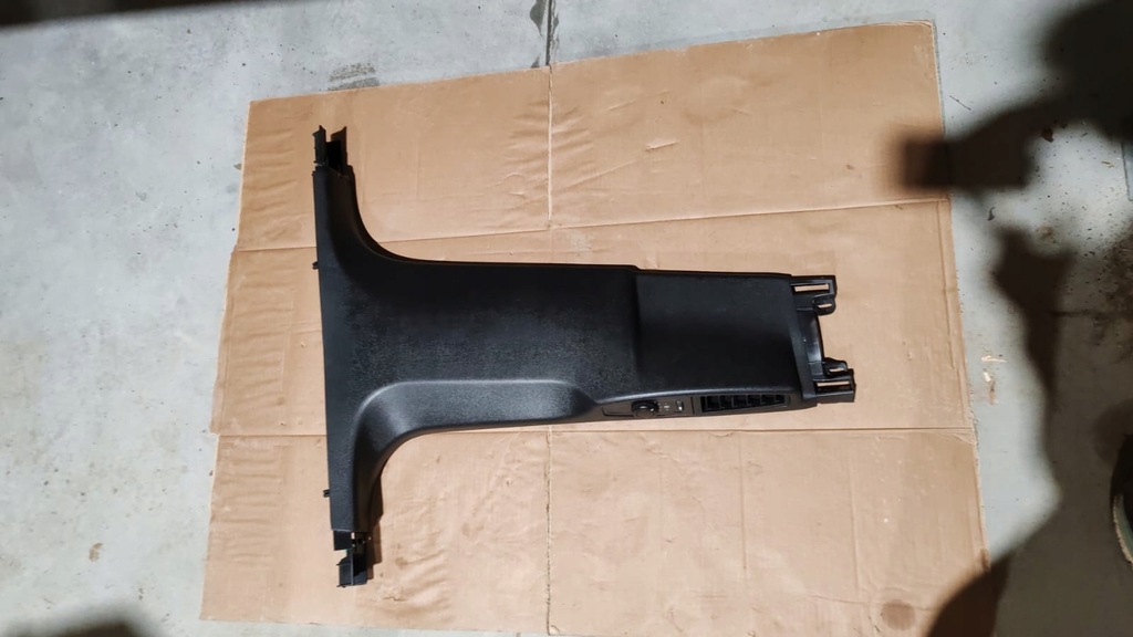 фото №1, Пластик защита стойка правая 9677772477 citroen c4 picasso ii, grand picasso