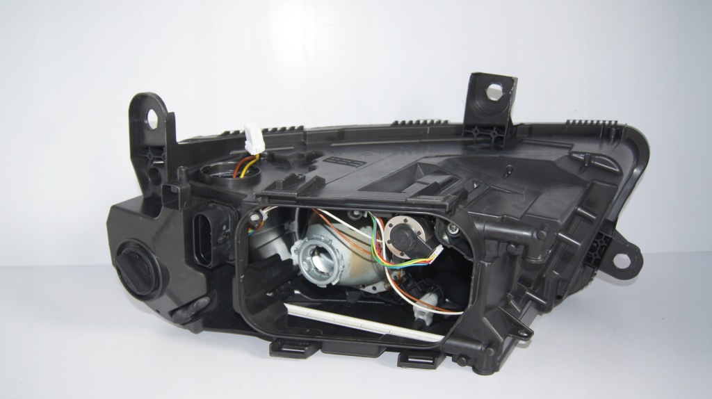 Фара перед передняя правый  audi a8 d4 ксенон 10-14 в Украине