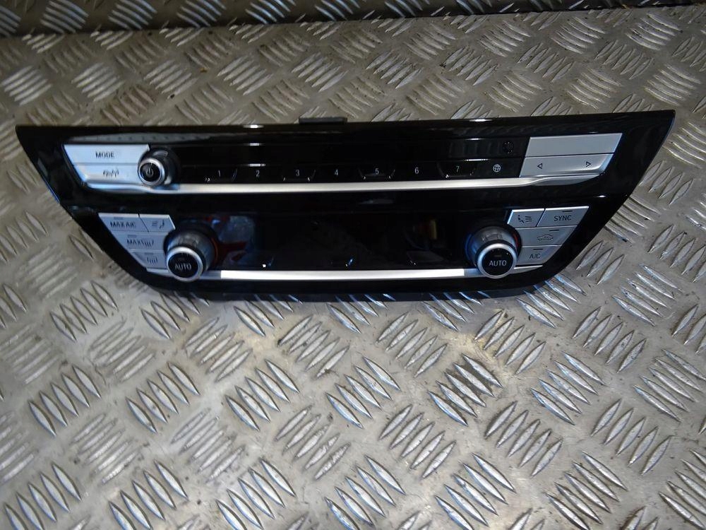 фото №1, Bmw g30 lci панель кондиционера радио 5a09b23