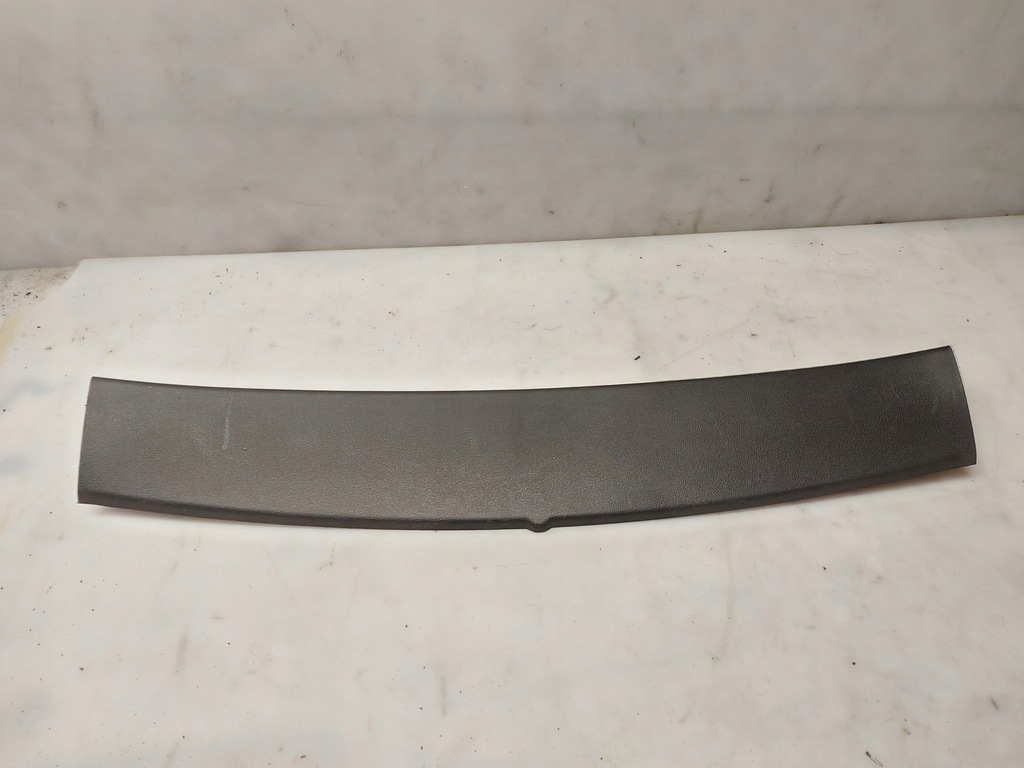 фото №1, Megane iv kombi молдинг захист кришки задня 909009966r