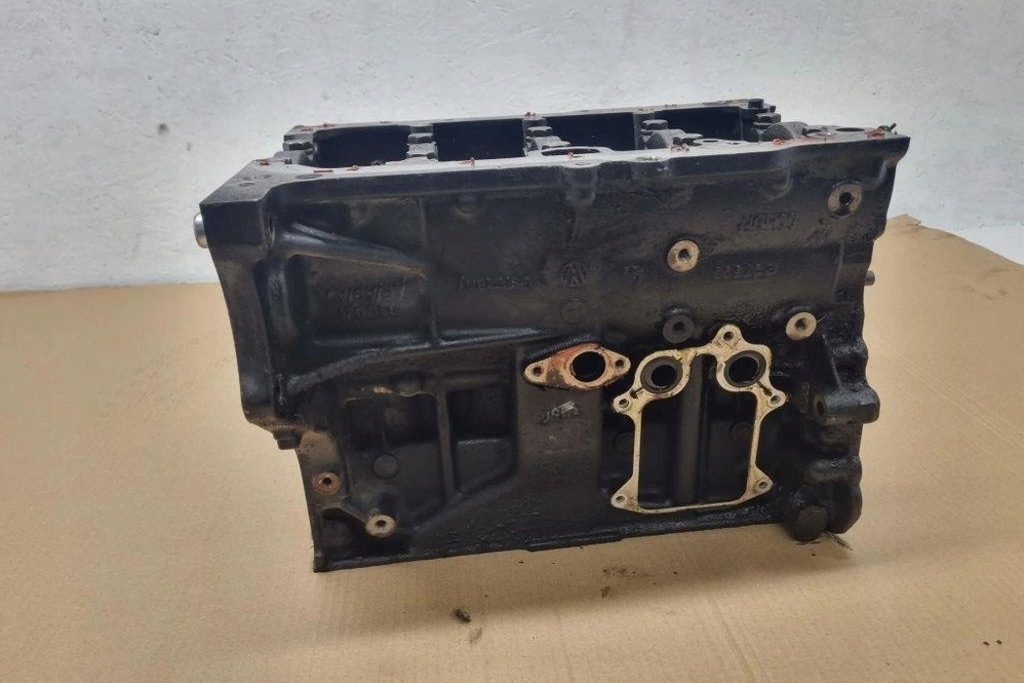 фото №7, Блок двигателя vw passat b7 alltrack 365 03c021 1.4l 2009