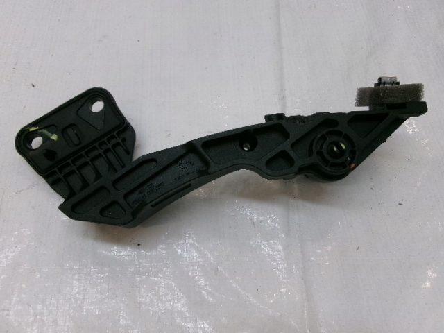 фото №7, Peugeot 208 ii кронштейн тягa відкривання капот