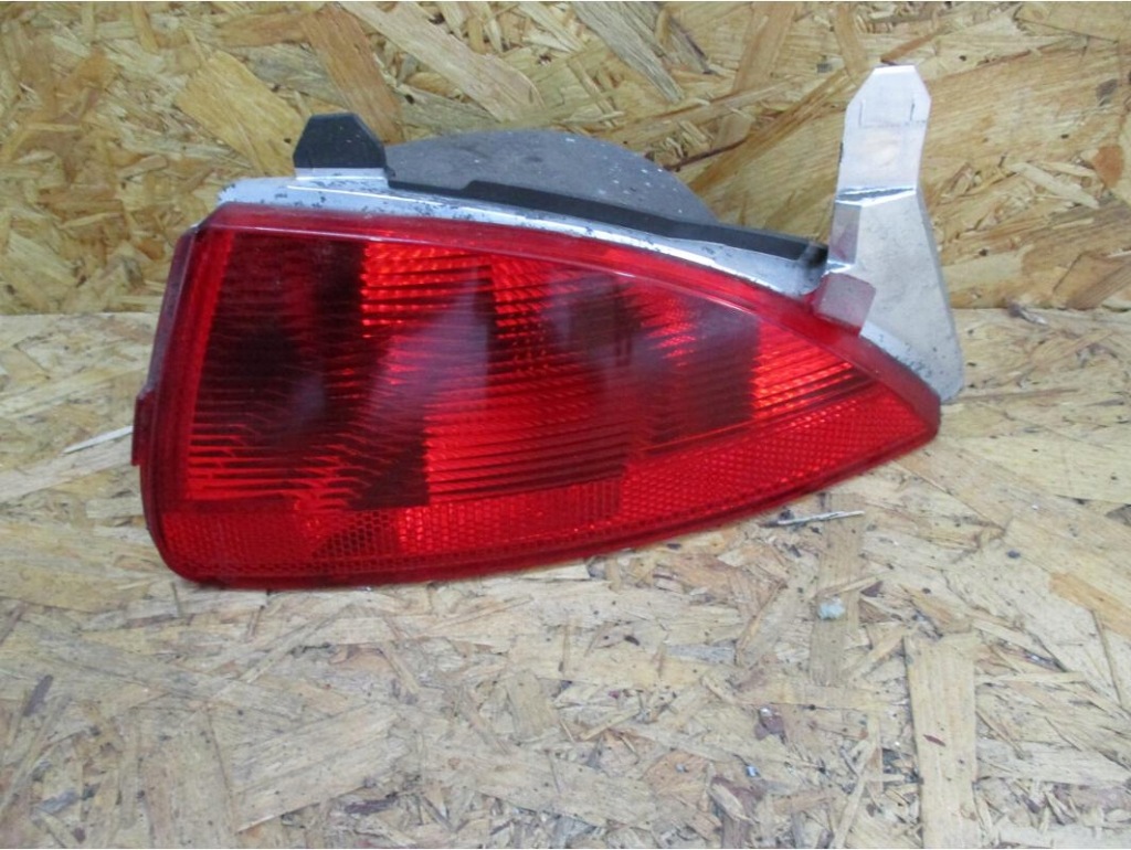 фото №1, Renault kadjar лампа противотуманная правая 15-