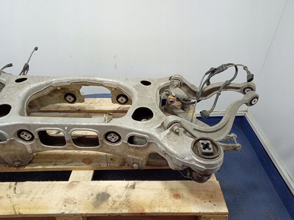 фото №8, Porsche panamera 971 підрамник балка підвіска задня 971599030am