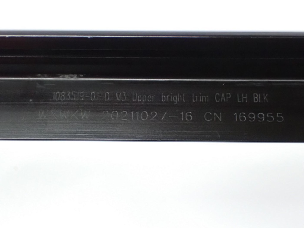 Купити Молдинг дахова дах комплект 1083520-01-d 1083519-01-d tesla model 3 21r