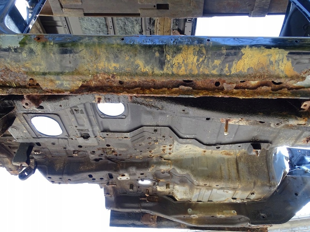 фото №5, Mitsubishi pajero iii 99-06 порог блок двигателя a+b правый 3d #141