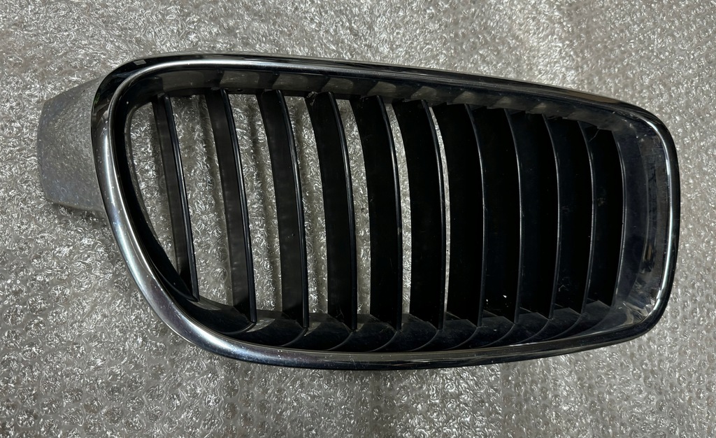 фото №1, Bmw 3 f30 f31 защита рамка решётка радиатора решётка радиатора правая