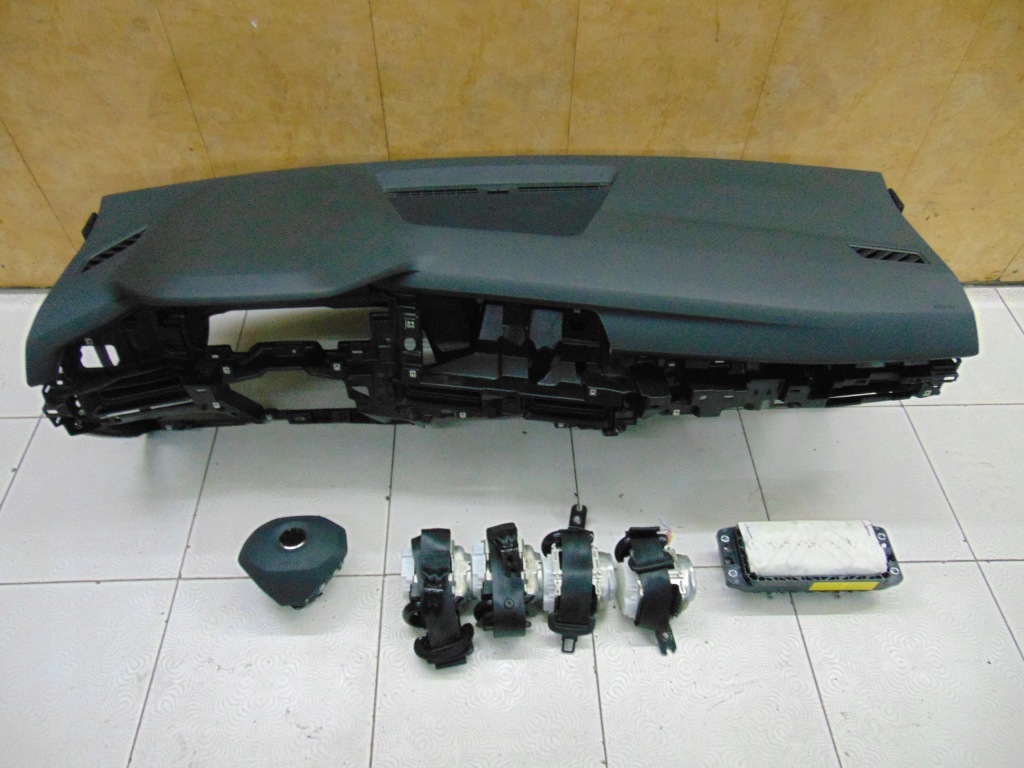 фото №1, Панель приладів консоль подушка безпеки vw golf viii 8 5h0