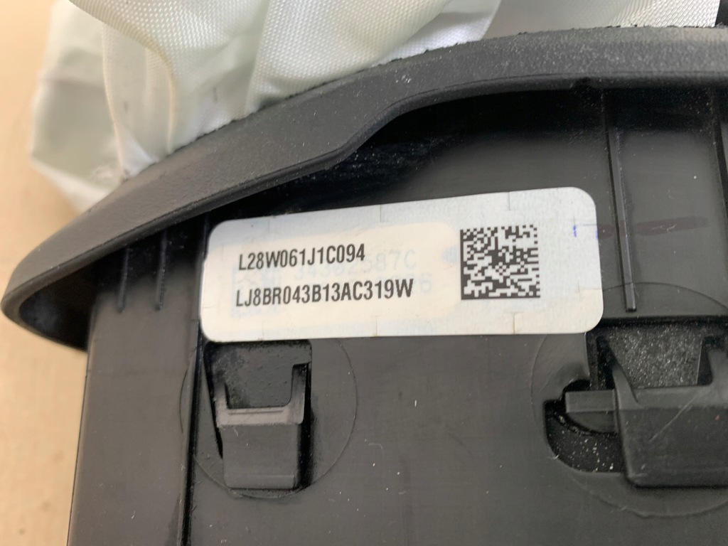 фото №10, Ford mustang mach-e rwd 21r 75.7kwh подушка воздушная подушка безопасности водителя