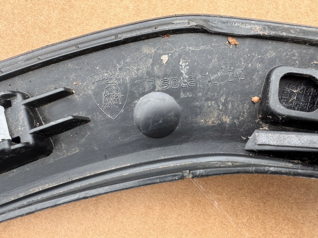 Бампер молдинг левая задний  lamborghini urus оригинал 4ml853817 Доставка