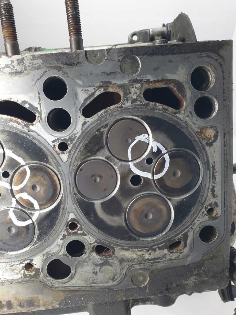 Головка двигателя dodge caliber 2.0 crd 03g103373a Цена