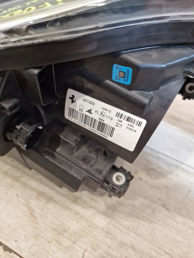 фото №11, Ferrari california 149m перед сторона правая лампа