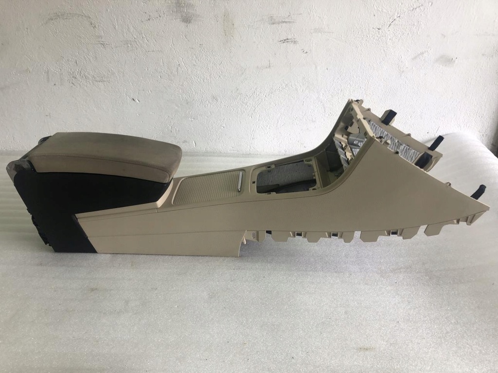 фото №9, Тунель середній підлокітник 3c0864207m vw passat cc