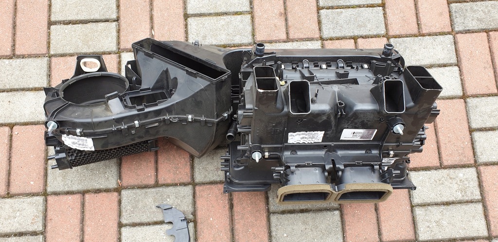 фото №11, Испаритель кондиционера корпус с отопителя mercedes e w207 coupe w212 оригинальный номер