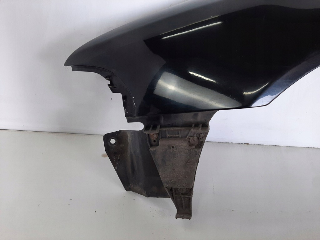 Audi a4 b5 универсал 97r крыло  левое  перед kod ly9b в Украине