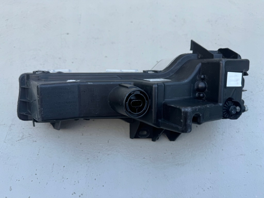 фото №14, Tesla model 3 y 17r- лампа противотуманная фара правый перед передний 1507933-00