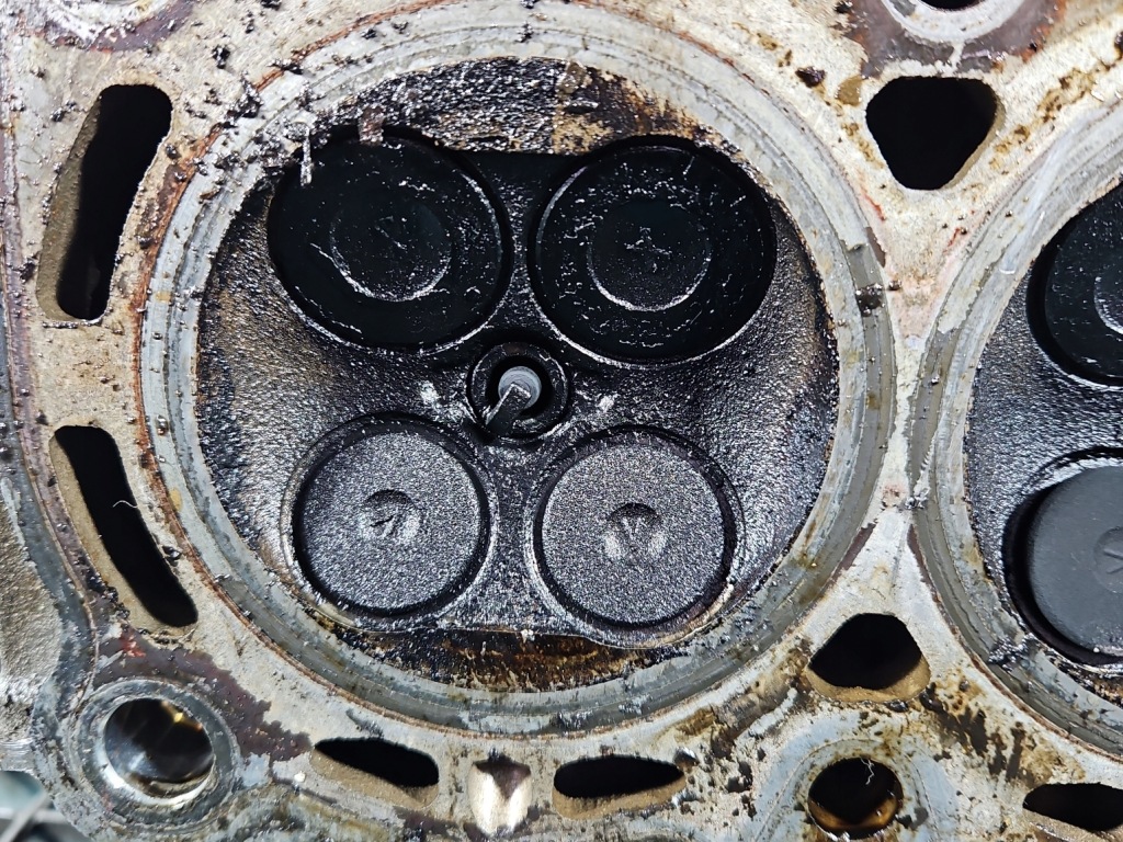 Головка ford fiesta mk7 8a6g6090aa 1.2 16v 82km Недорого