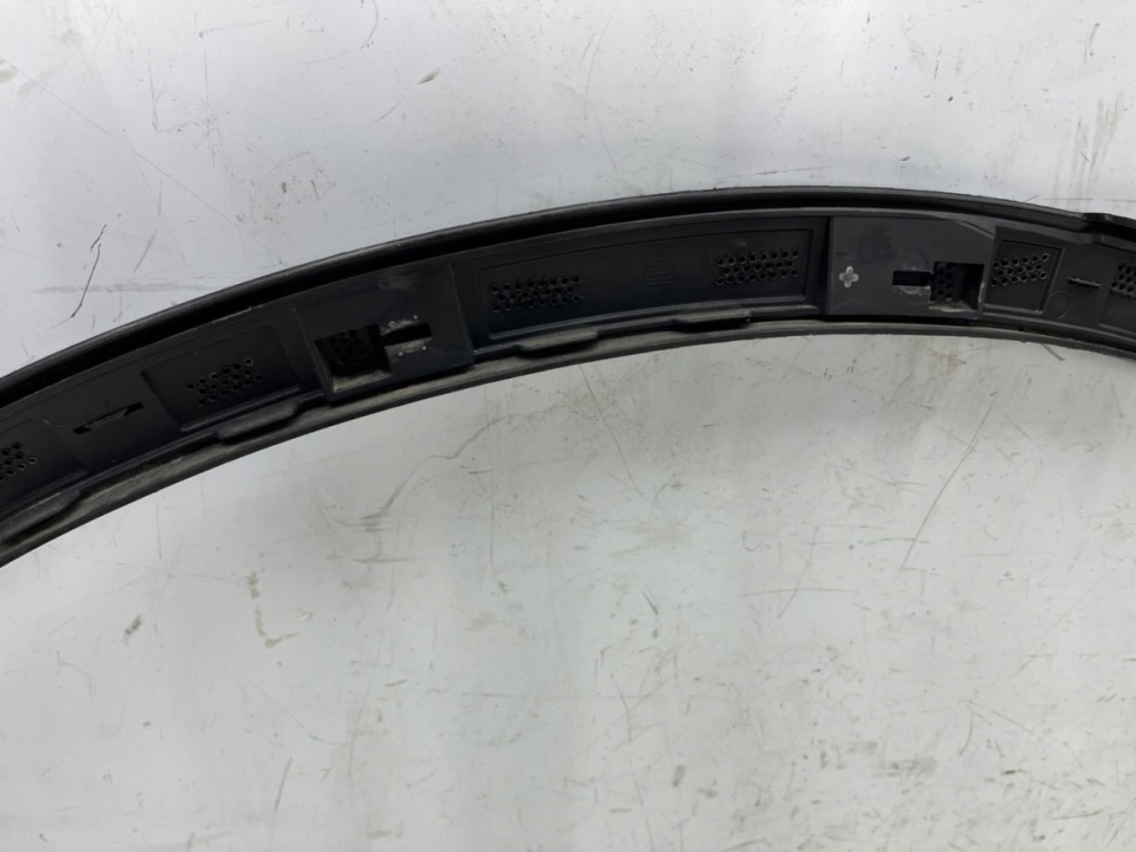 Молдинг polestar ii 2 20r.- левый задний кромка подкрылок крыла накладка в Украине