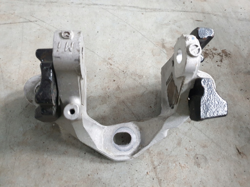 фото №1, Mazda cx-5 ii кронштейн подушка коробки 2.0 2017 manua