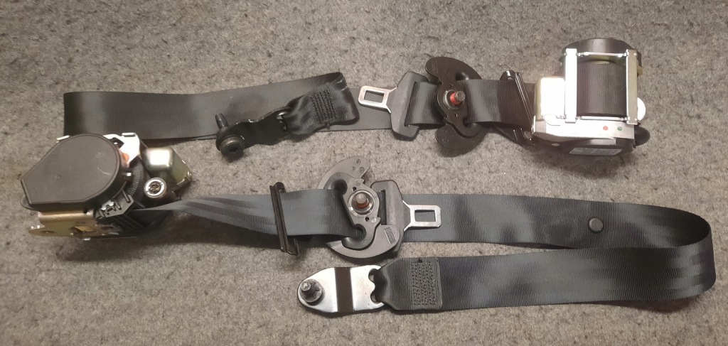 Купити Range rover evoque l538 ремені натягувачі перед l+p