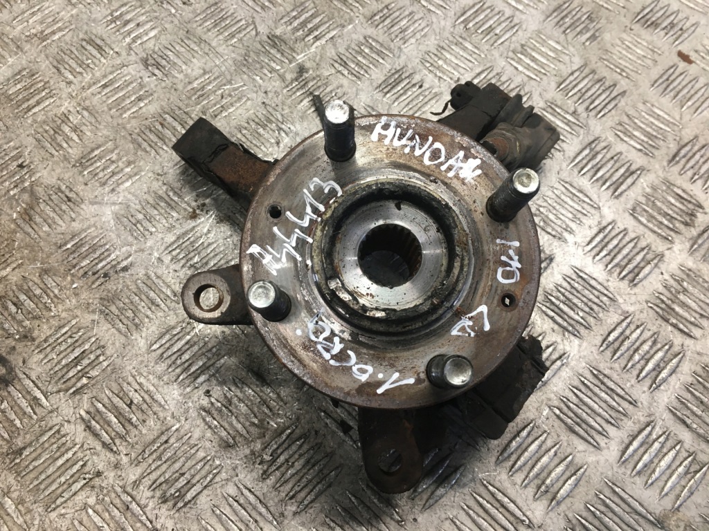 фото №1, Hyundai i10 1.1 crdi поворотный кулак левый перед