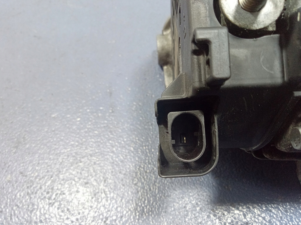 фото №6, Bmw 6 f13 3.0d 313 km генератор 221a 8515754