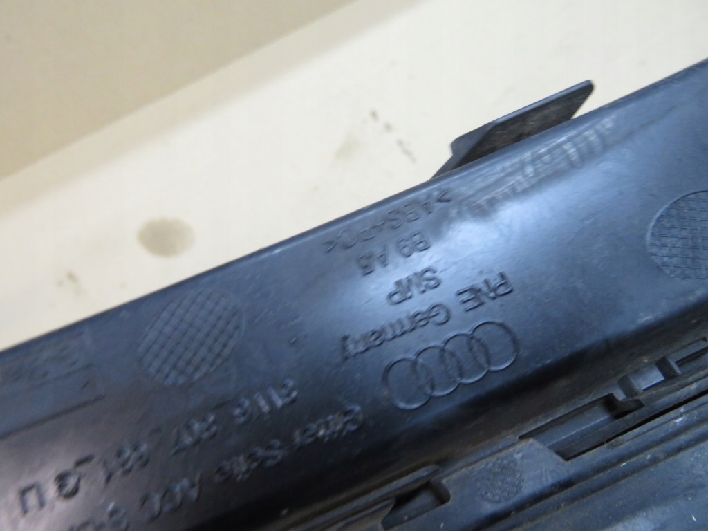 Audi a5 8w6 s-line решітка решітка  ліва 8w6807681g в Україні