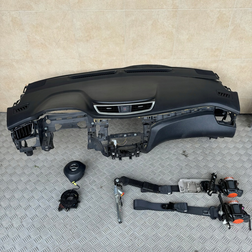 фото №1, Панель приладів комплектна подушка безпеки консоль ремені панель приладів nissan qashqai ii j11 lift