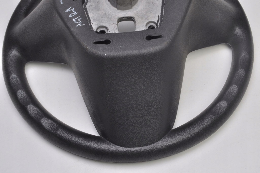 фото №11, Opel astra j iv zafira c воздуховод пластиковая 13351039