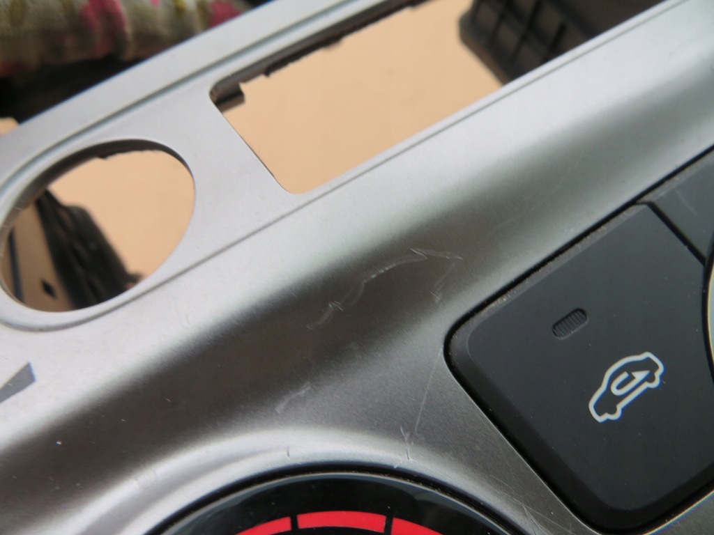 фото №14, Панель управление рамка hyundai i20 i 1 lift 84704-1j630,93750-1j510