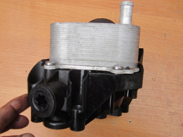 Vw audi 2.0 tdi корпус фільтра оливи 05l115389ab радіатор 05l117021a Київ