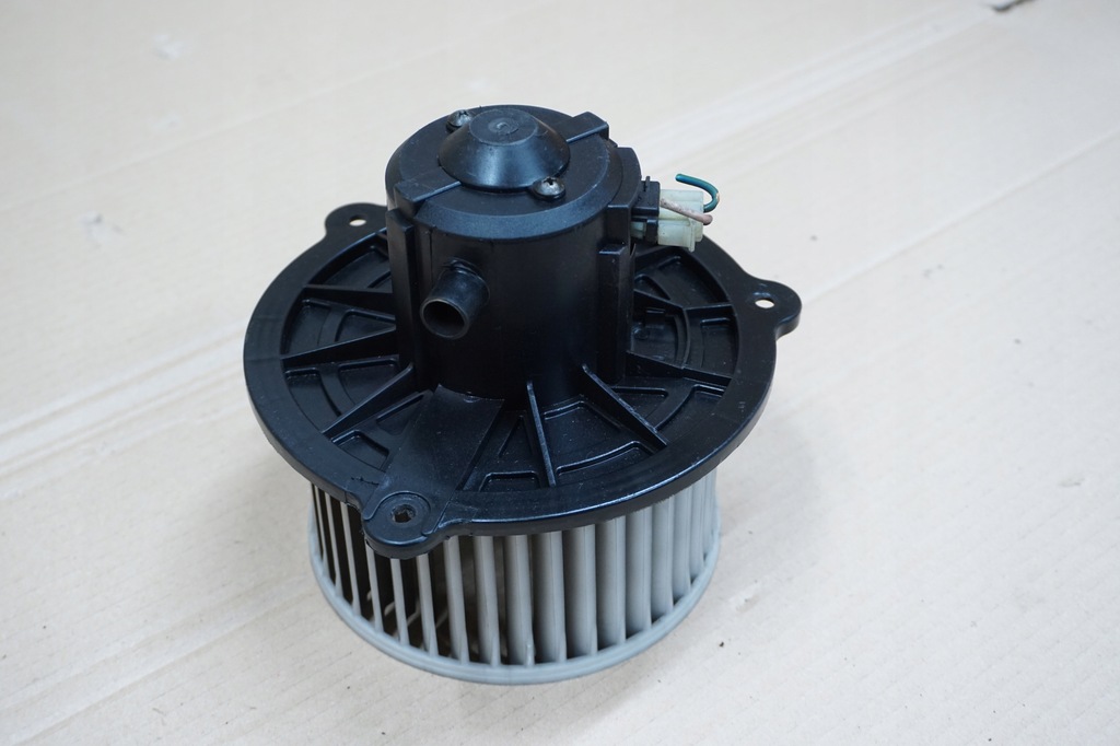 фото №1, Kia retona воздуходувка вентилятор обдув 2,0 tdi eu