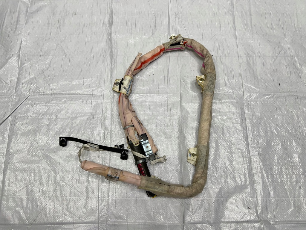 фото №1, Jeep grand cherokee wk2 шторка безпеки права