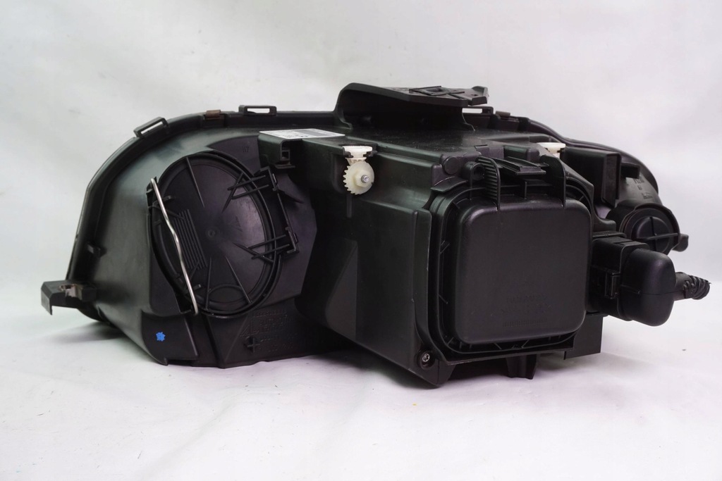 фото №7, Лампа передняя правая audi a3 s3 8p 8p0941004k