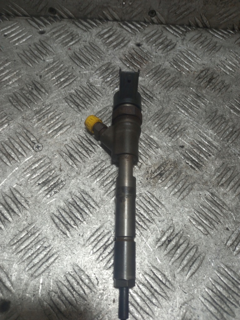 фото №1, Інжектор форсунка toyota auris 2367033040