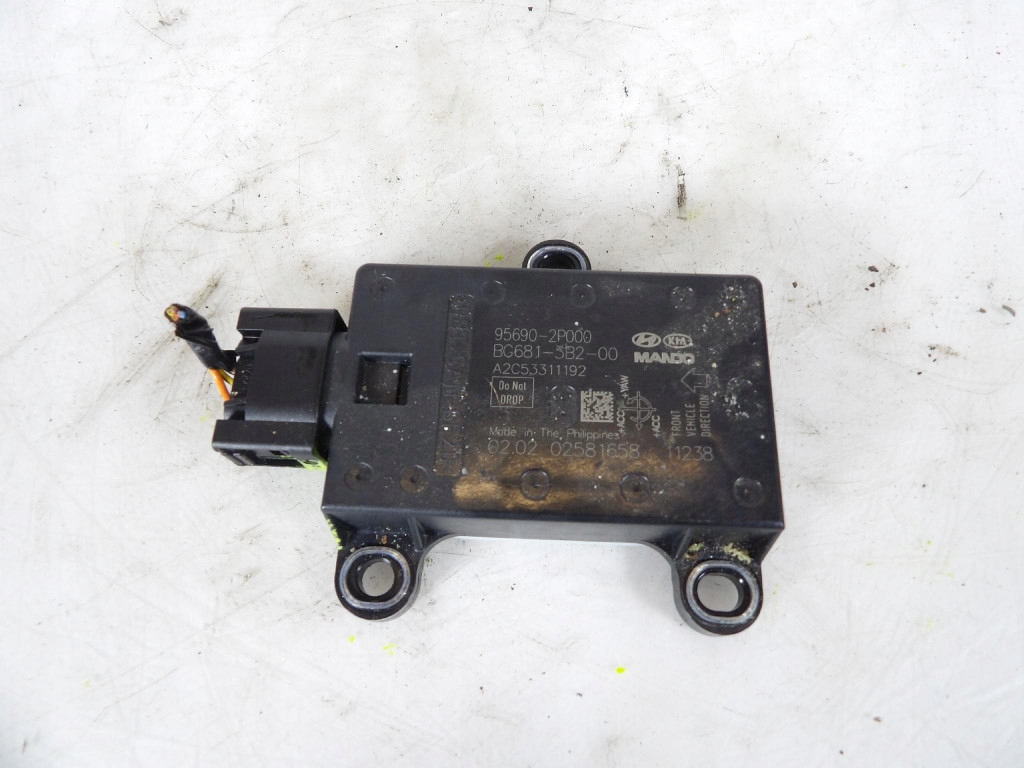 фото №1, Hyundai ix35 1.6gdi модуль 95690-2p000